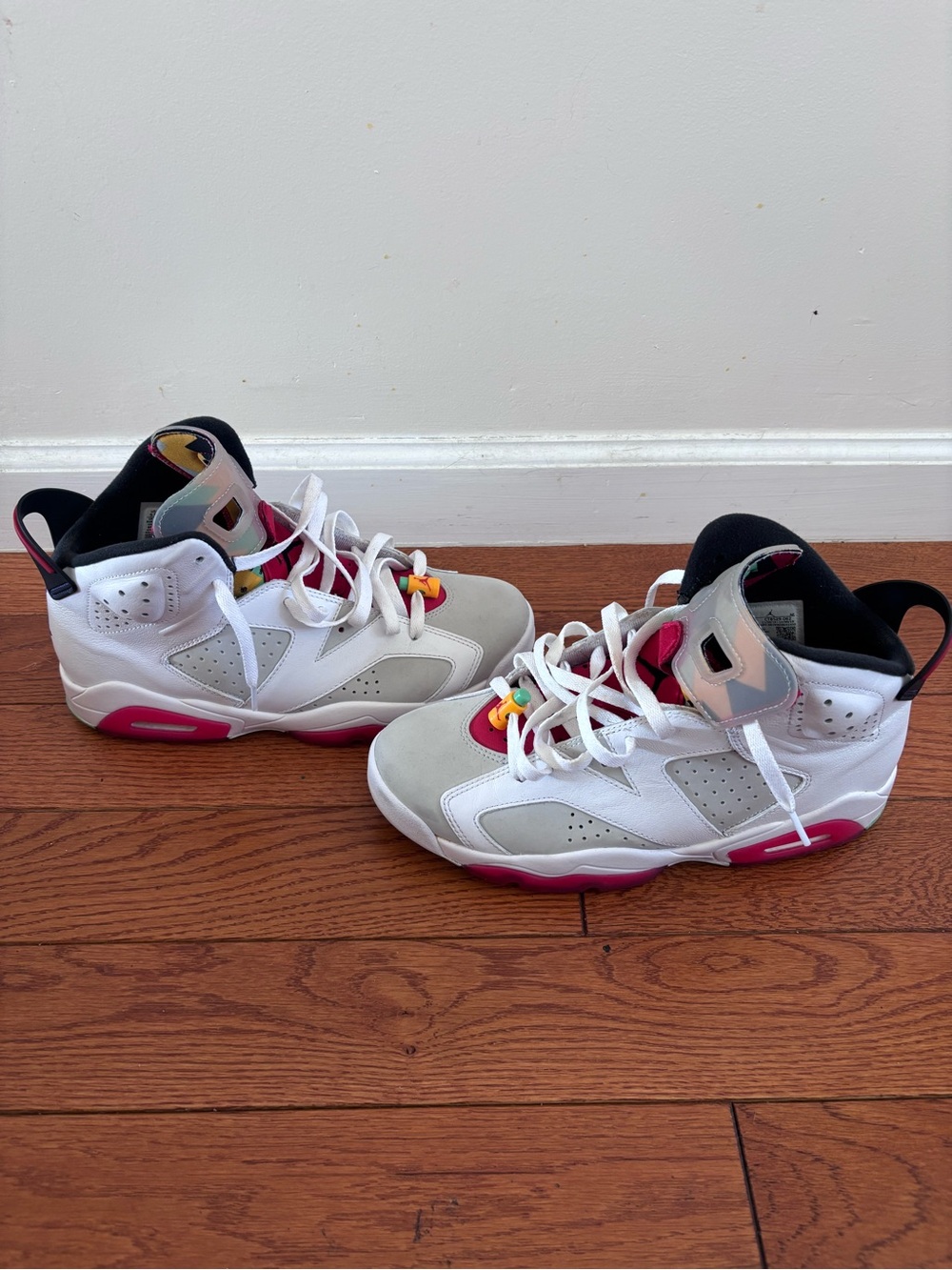 Air Jordan 6 “Hare” - Picture 2 of 7